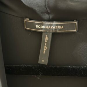 Women’s BCBG Maxazria Size Small Silk Sleeveless Top with angled hemline